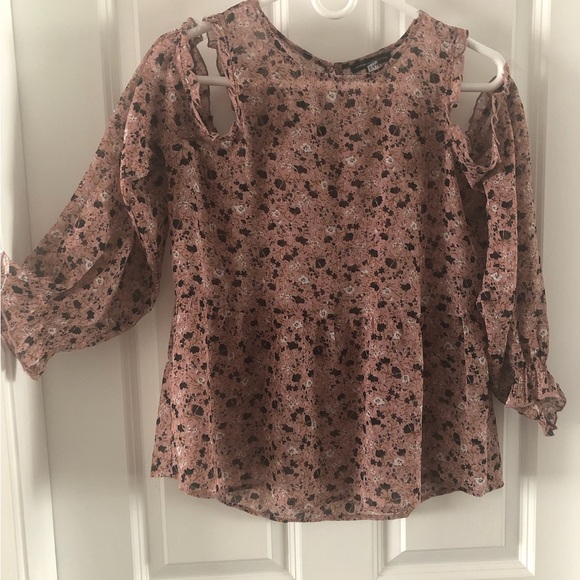 American Eagle Outfitters Pink Floral Cold Shoulder Top |Size M - Picture 4 of 4